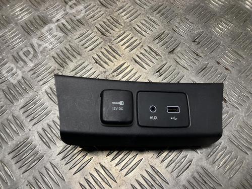 Used Electronic module FIAT TIPO Saloon (356_, 357_) 1.4 (356SXA1B) (95 hp) 32010552