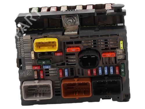 Used Engine control unit (ECU) Engine control unit (ECU) 37715557 37715557
