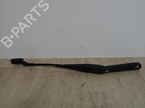 Used Front windshield wiper arm FORD FIESTA VI (CB1, CCN) 1.4 TDCi (68 hp) 20616435