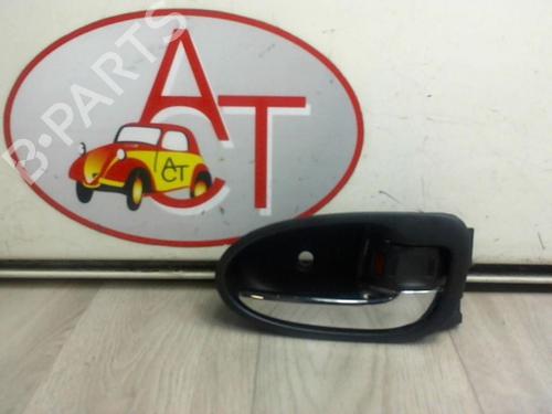 Used Front right interior door handle TOYOTA YARIS (_P9_) 1.33 VVT-i (NSP90_, NSP90R) (100 hp) 13225811