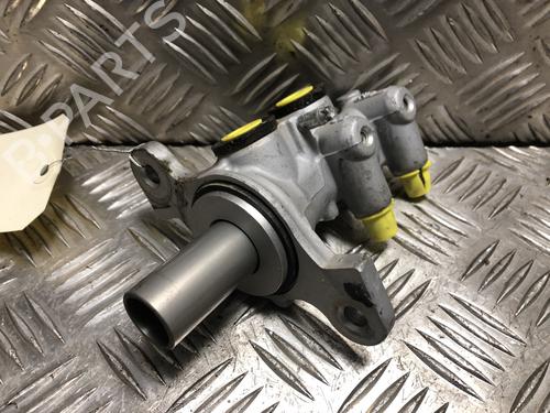 Used Brake master cylinder Brake master cylinder PEUGEOT 208 II (UB_, UP_, UW_, UJ_) 1.2 PureTech 100 (101 hp) 35981772 35981772