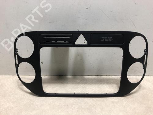 Midtkonsoll VW GOLF PLUS V (5M1, 521) 1.9 TDI (105 hp) 23034823