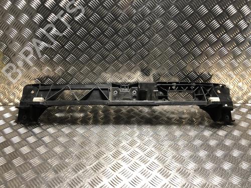 Used Front bumper bracket PEUGEOT 3008 II SUV (MC_, MR_, MJ_, M4_) 1.5 BlueHDi 130 (131 hp) 25307136