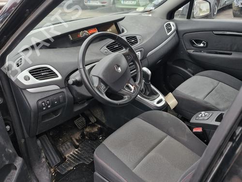 Left front fog light RENAULT GRAND SCÉNIC III (JZ0/1_) 1.5 dCi (JZ09, JZ0D, JZ10, JZ14, JZ1G, JZ29, JZ2C) | BP23403654C30 