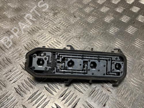 Skiltlys RENAULT CLIO II (BB_, CB_) 1.2 (BB0A, BB0F, BB10, BB1K, BB28, BB2D, BB2H, CB0A,... (58 hp) 32113834