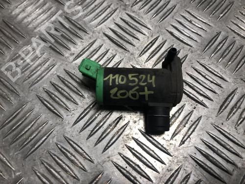 Used Washer pump Washer pump PEUGEOT 206+ (2L_, 2M_) 1.1 (60 hp) 33824569 33824569