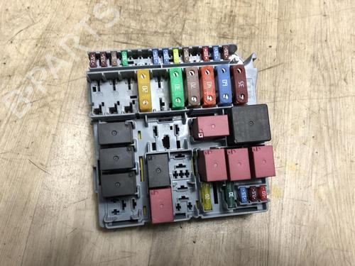 Used Fuse box FIAT 500 (312_) 1.2 LPG (312AXA1A) (69 hp) 23036346