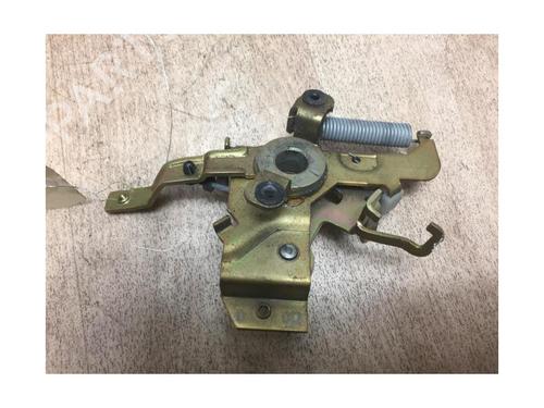 Tailgate lock RENAULT TRAFIC Bus (T_, P_, V_) 2.5 D 4x4 | BP13266813C101