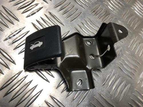 Poignée intérieure NISSAN X-TRAIL I (T30) 2.2 Di 4x4 (114 hp) 31198042