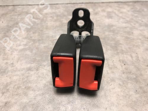Used Seat buckle FORD KUGA I 2.0 TDCi 4x4 (136 hp) 20617269