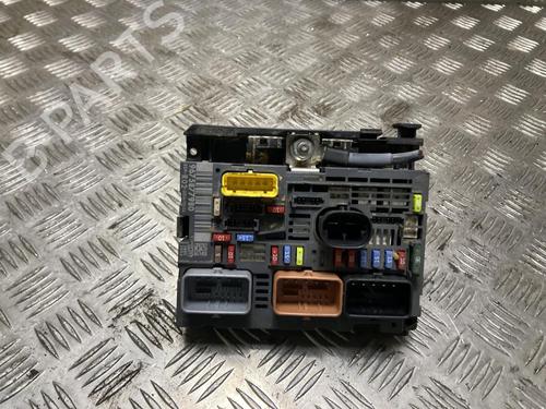 Used Engine control unit (ECU) Engine control unit (ECU) PEUGEOT 5008 (0U_, 0E_) 2.0 HDi 150 / BlueHDi 150 (150 hp) 33338311 33338311