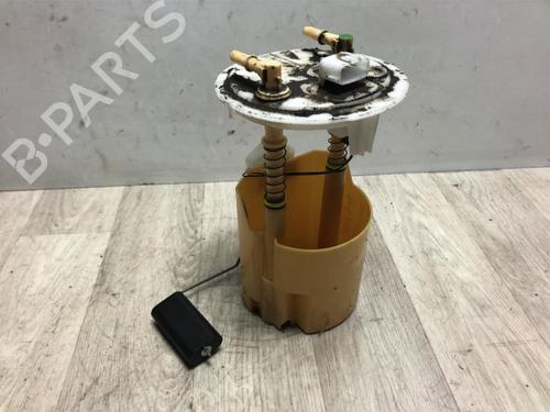Used Fuel pump RENAULT TWINGO II (CN0_) 1.5 dCi (CN0E) (64 hp) 25748144