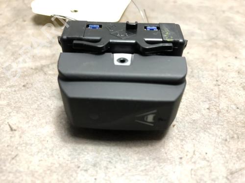 Used Switch RENAULT TWINGO III (BCM_, BCA_) 0.9 TCe 90 (BCM9, BCM2) (90 hp) 20624869