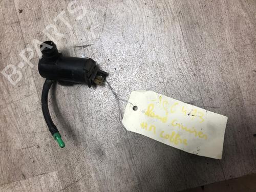 Used Washer pump Washer pump TOYOTA LAND CRUISER 90 (_J9_) 3.0 TD (KZJ90_, KZJ95_, KZJ90R, KZJ95R, KZJ90W, KZJ95W) (125 hp) 20619897 20619897