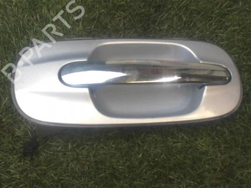 Used Rear left exterior door handle HYUNDAI TRAJET (FO) 2.0 CRDi (113 hp) 12968331