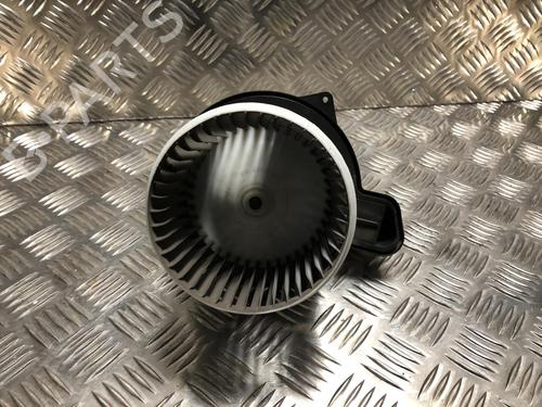 Used Heater blower motor LANCIA YPSILON (312_) 1.2 (312.PXA1A, 312.YXA1A) (69 hp) 21679638