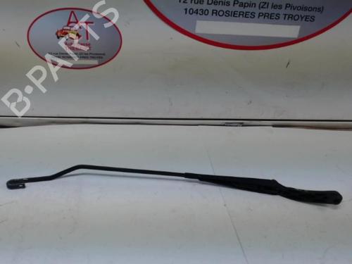 Used Front windshield wiper arm CITROËN BERLINGO / BERLINGO FIRST MPV (MF_, GJK_, GFK_) 1.9 D (MFWJZ) (70 hp) 13128797