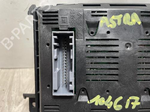 Used Display monitor OPEL ASTRA H (A04) 1.7 CDTI (L48) (100 hp) 13382844