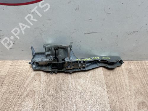 front-left-exterior-door-handle-peugeot-208-i-ca_-cc_-16-vti-910958-2012-2013-2014-2015-2016-2017-2018-2019-2020-13264880 main image