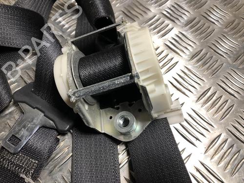 Rear left seatbelt CHRYSLER GRAND VOYAGER V (RT) 2.8 CRD | BP21589037I29