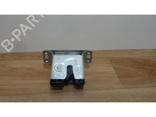 Used Tailgate lock OPEL CORSA C (X01) 1.7 DI (F08, F68) (65 hp) 30781713