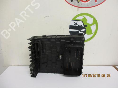Fuse box VW GOLF PLUS V (5M1, 521) 1.9 TDI | BP28286579E1 