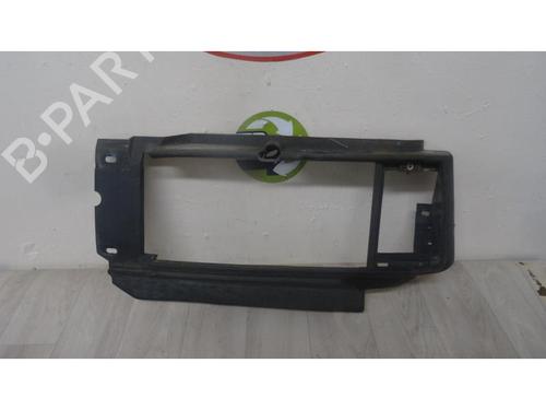 Używane Listwa reflektora RENAULT MASTER I Van (T__) 28-35 2,5 D (75 hp) 12962932