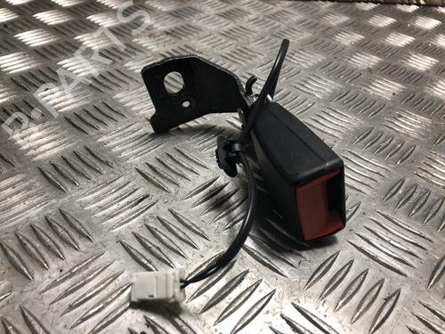 Engache cinturón Engache cinturón PEUGEOT 308 II (LB_, LP_, LW_, LH_, L3_) 1.6 BlueHDi 120 (120 hp) 33818438 33818438