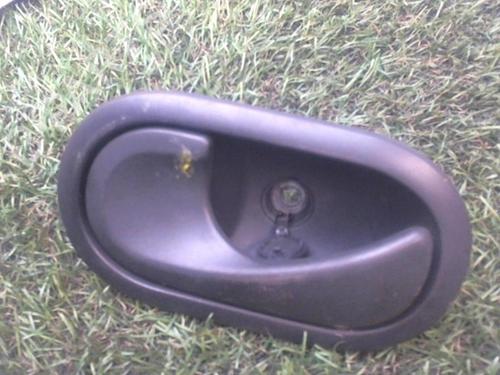 Used Front left interior door handle RENAULT CLIO III Grandtour (KR0/1_) 1.5 dCi (KR0G) (68 hp) 12968148