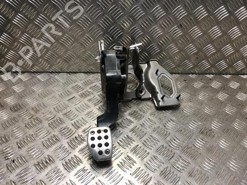 Used Clutch pedal PEUGEOT 2008 I (CU_) 1.6 HDi (92 hp) 31198454