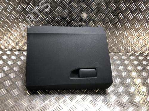 Used Glove box PEUGEOT 5008 II (MC_, MJ_, MR_, M4_) 1.5 BlueHDi 130 (MCYHZJ, MCYHZR, MCYHZX) (131 hp) 31203366