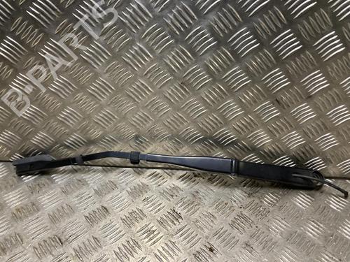 Used Front windshield wiper arm Front windshield wiper arm PEUGEOT 308 SW III (FC_, FJ_, FR_, F4_, FN_) BlueHDi 130 (FCYHZL, FCYHZT) (131 hp) 33610034 33610034