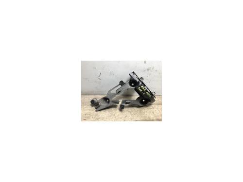 Used Rear bumper bracket PEUGEOT 2008 I (CU_) 1.2 THP 110 / PureTech 110 (110 hp) 15937814