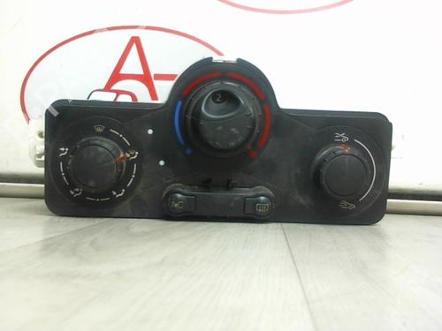 Used Climate control RENAULT CLIO III (BR0/1, CR0/1) 1.5 dCi (C/BR0G, C/BR1G) (68 hp) 13277820