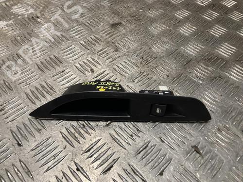 Used Right rear window switch Right rear window switch PEUGEOT 208 II (UB_, UP_, UW_, UJ_) 1.2 PureTech 100 (101 hp) 36138850 36138850
