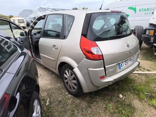 Right headlight RENAULT SCÉNIC II (JM0/1_) 1.5 dCi (JM1E, JM16) | BP32012256C29