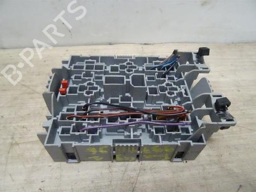Fuse box VW TOUAREG (7LA, 7L6, 7L7) 3.0 V6 TDI | BP12972116E1