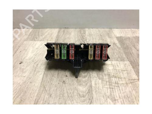 Fuse box PEUGEOT 308 I (4A_, 4C_) 1.6 HDi | BP20612886E1 