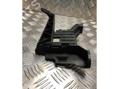Antenna/Base AUDI Q3 (8UB, 8UG) 2.0 TDI | BP24321883C140 