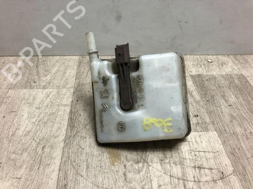 Used Brake master cylinder PEUGEOT 3008 I MPV (0U_) 1.6 HDi (112 hp) 23872660