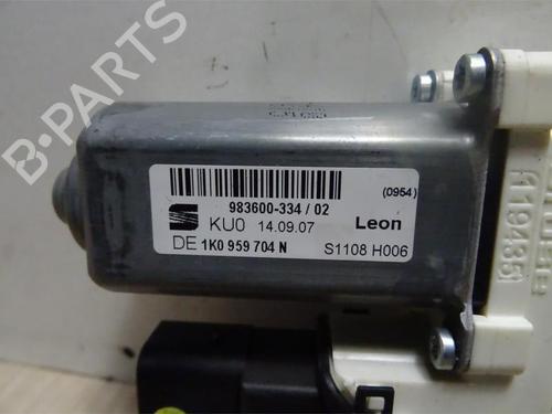 Right rear window motor SEAT LEON (1P1) 2.0 TDI 16V | BP12977778E22 