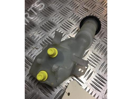Brake master cylinder MITSUBISHI ASX (GA_W_) 2.2 Di-D 4WD (GA8W) | BP24492195M77 