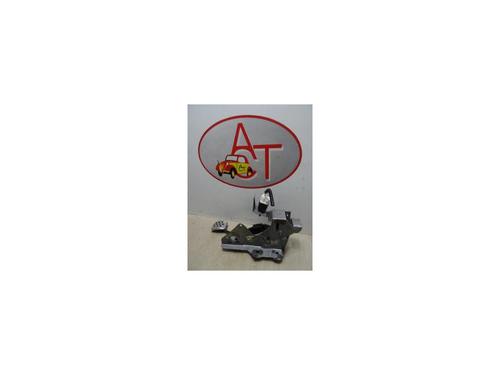Used Break pedal RENAULT CAPTUR I (J5_, H5_) 0.9 TCe 90 (90 hp) 12971789