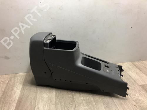 Mittelkonsole TOYOTA RAV 4 II (_A2_) 2.0 D 4WD (CLA20_, CLA21_, CLA20R, CLA21R) (116 hp) 31201662