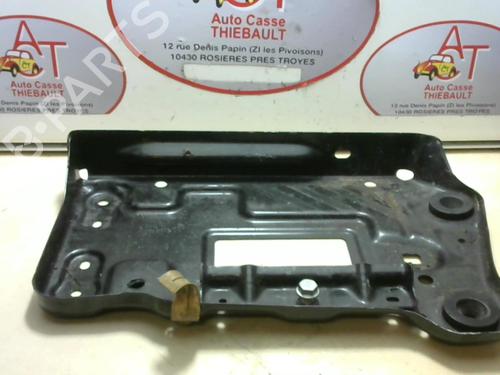 Used Support MERCEDES-BENZ A-CLASS (W176) A 160 CDI / d (176.011) (90 hp) 13133049