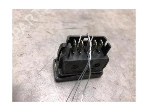 Right front window switch LAND ROVER 88/109 MK III Closed Off-Road Vehicle 2.3 D 4x4 | BP29231126I26