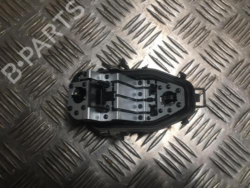 Used Licence plate light RENAULT CLIO IV (BH_) 1.2 16V (73 hp) 31244530