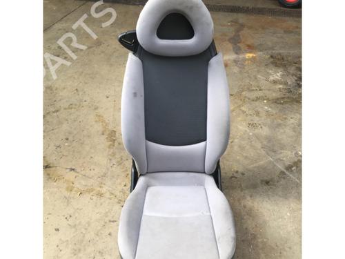 Used Right front seat SMART FORTWO Coupe (450) 0.8 CDI (450.300, 450.301, 450.302, 450.303, 450.306) (41 hp) 13227279