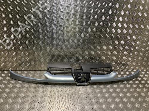 Used Grille PEUGEOT 206 CC (2D) 1.6 16V (2DNFUF, 2DNFUR) (109 hp) 31921600