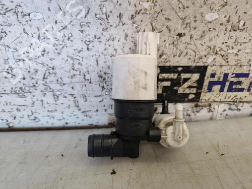 Used Washer pump FORD GRAND C-MAX (DXA/CB7, DXA/CEU) 1.6 TDCi (115 hp) 27167303